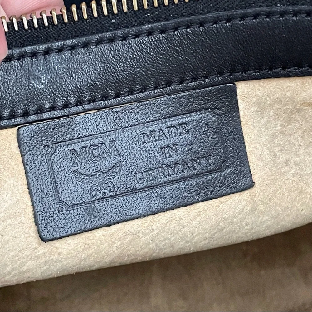 MCM vintage black visetos canvas shoulder bag - Picture 11 of 11